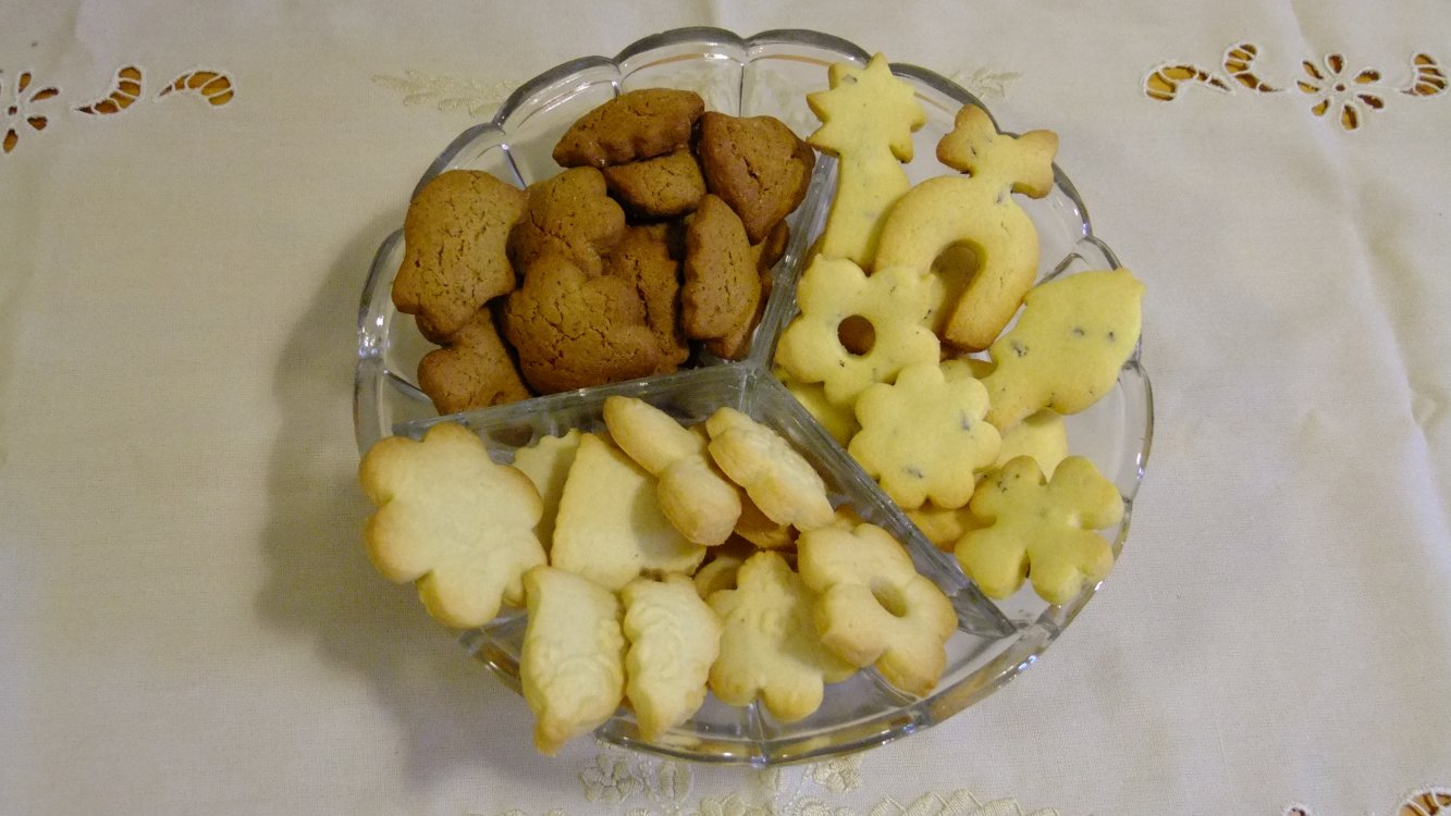 Vánoční MIX sušenek (300 g, máslové, medové, levandulové)